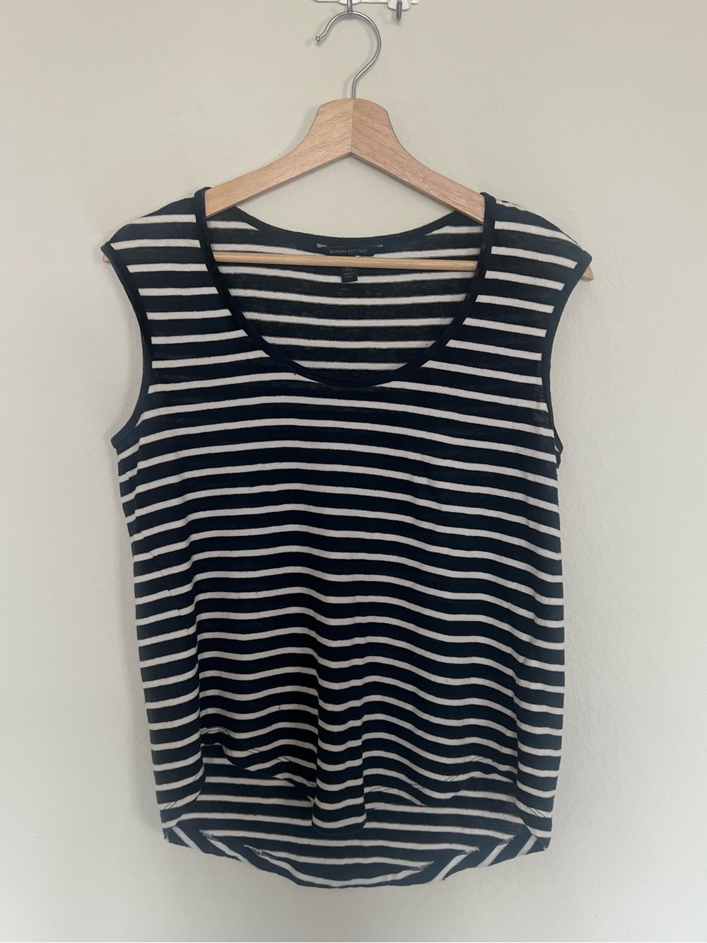 Banana Republic Linen Blend Black White Striped Tank Size XSP Minimalist Summer